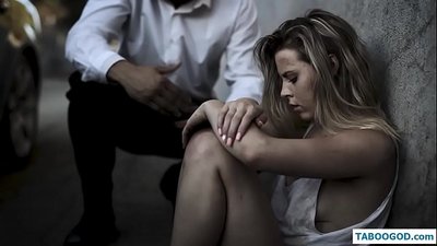 Kinky historias: adolescente sin hogar