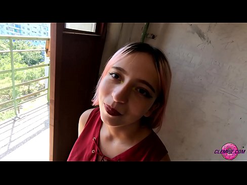 ❤️ Estudiante Sensual chupa a un extraño en el Outback - Cum en su cara Video de sexo en es.xlxxporno.ru ❌️